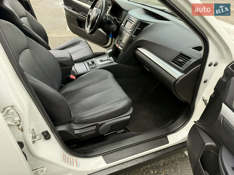 Универсал Subaru Outback 2013 в Киеве