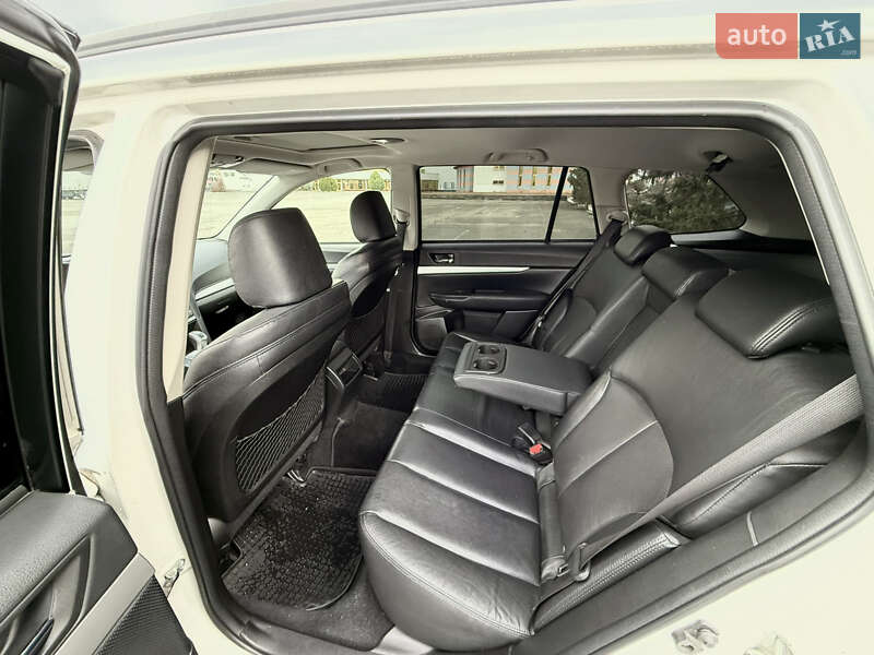 Универсал Subaru Outback 2013 в Киеве