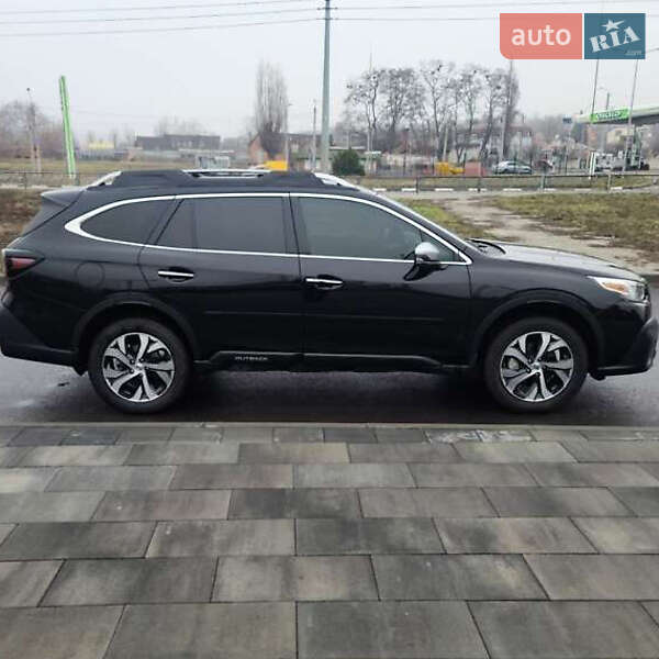 Универсал Subaru Outback 2019 в Киеве