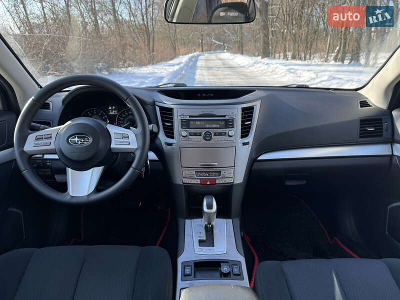 Універсал Subaru Outback 2010 в Житомирі