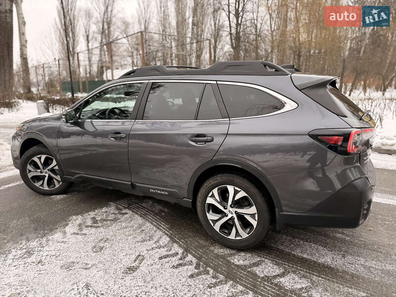 Позашляховик / Кросовер Subaru Outback 2020 в Києві