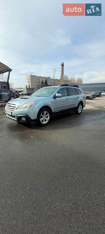 Subaru Outback 2013