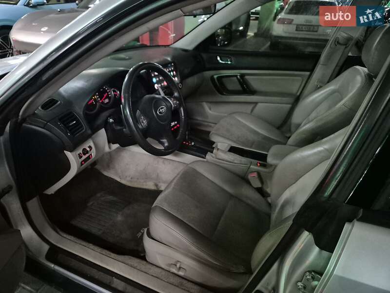 Універсал Subaru Outback 2003 в Києві