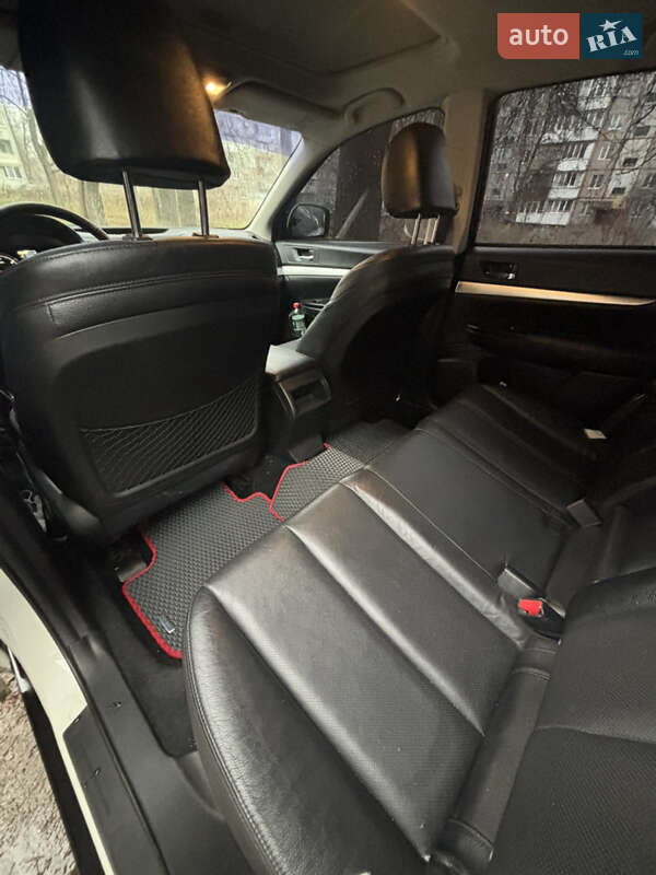 Универсал Subaru Outback 2014 в Житомире