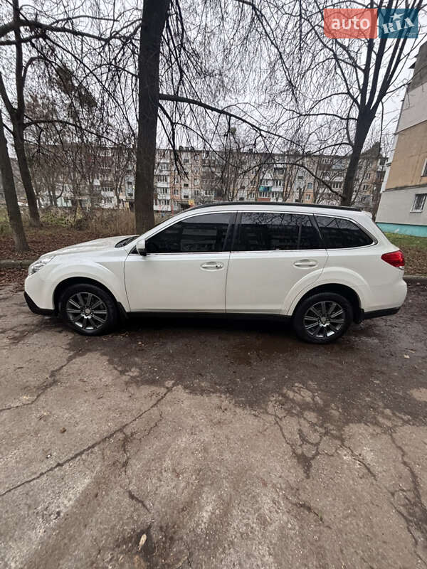 Универсал Subaru Outback 2014 в Житомире