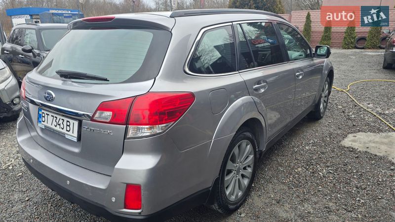 Універсал Subaru Outback 2011 в Львові