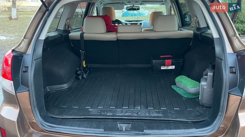 Универсал Subaru Outback 2013 в Ровно