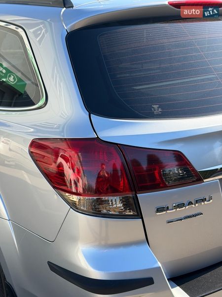 Универсал Subaru Outback 2012 в Киеве