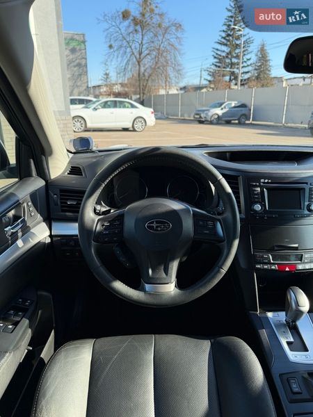 Универсал Subaru Outback 2012 в Киеве