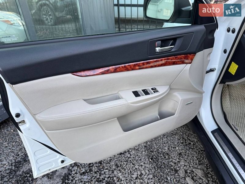 Універсал Subaru Outback 2011 в Хмельницькому