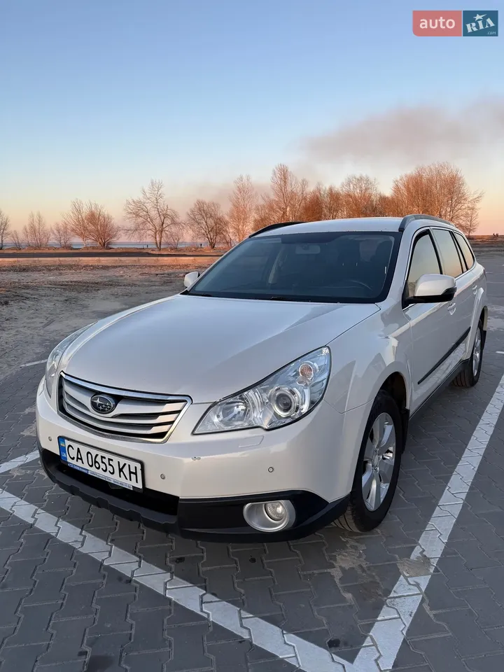2010 Subaru Outback - мініатюра 17