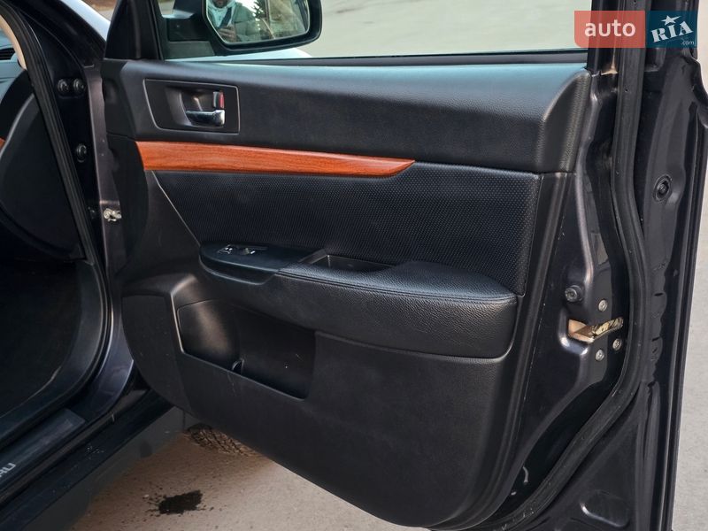 Універсал Subaru Outback 2012 в Тернополі