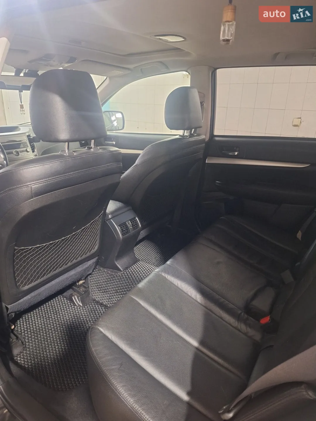 2011 Subaru Outback - мініатюра 14