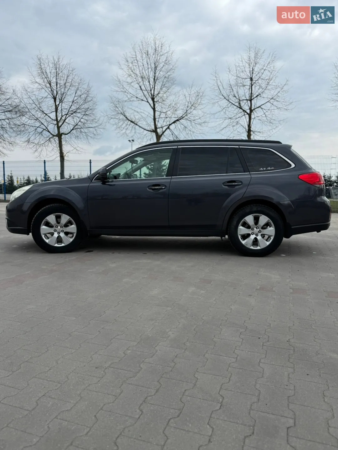 2010 Subaru Outback - мініатюра 12