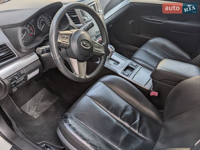 Универсал Subaru Outback 2010 в Ивано-Франковске