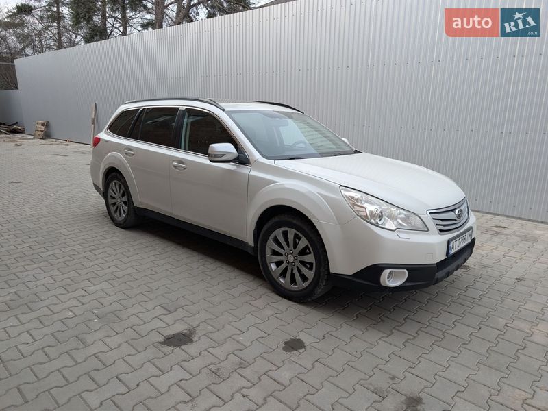Универсал Subaru Outback 2010 в Ивано-Франковске