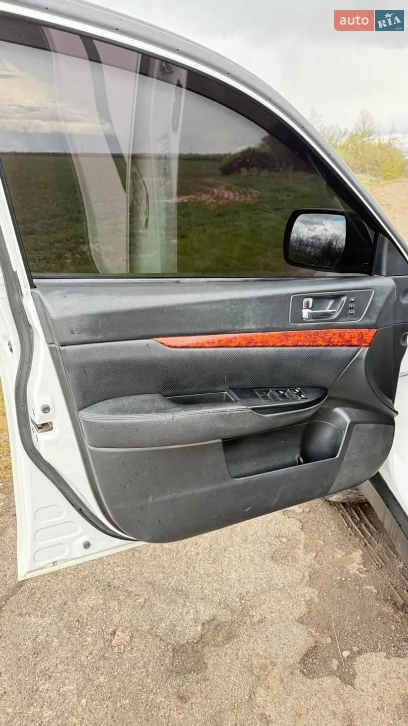 2010 Subaru Outback - мініатюра 9