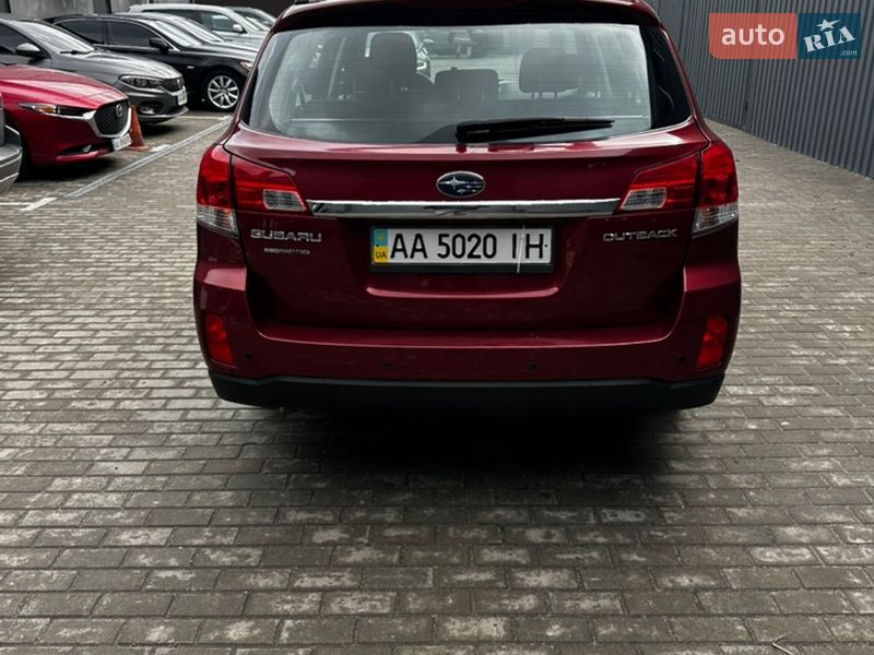 Універсал Subaru Outback 2010 в Києві
