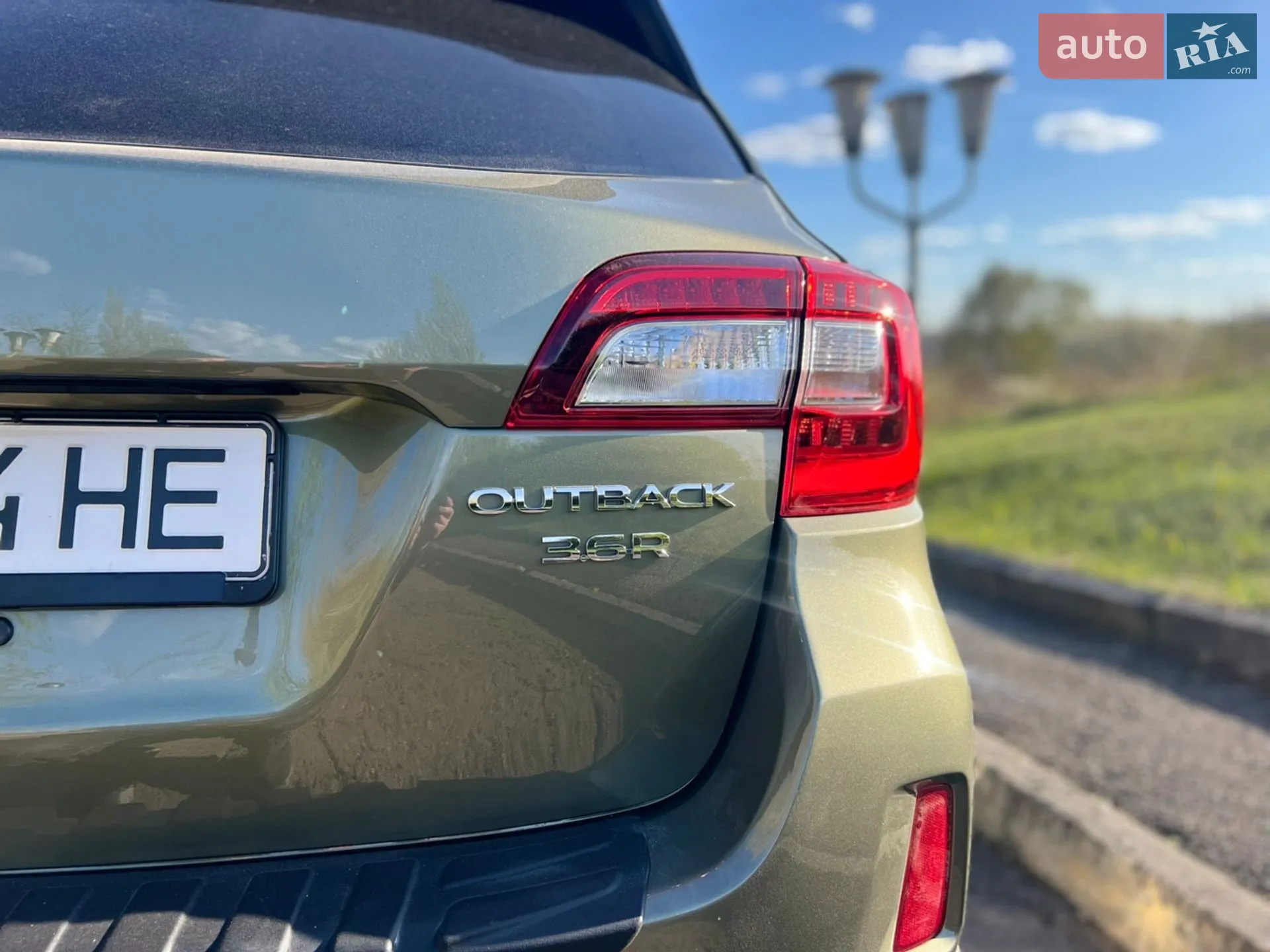 2016 Subaru Outback - мініатюра 11