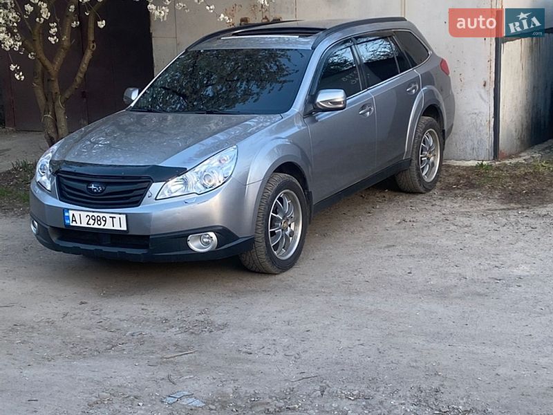 Subaru Outback 2011