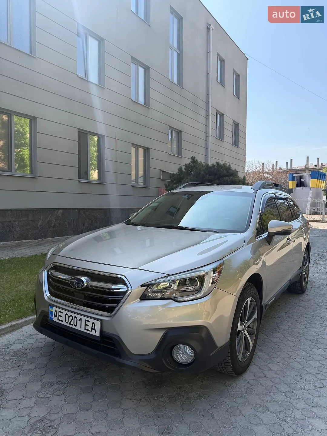 2017 Subaru Outback - мініатюра 2