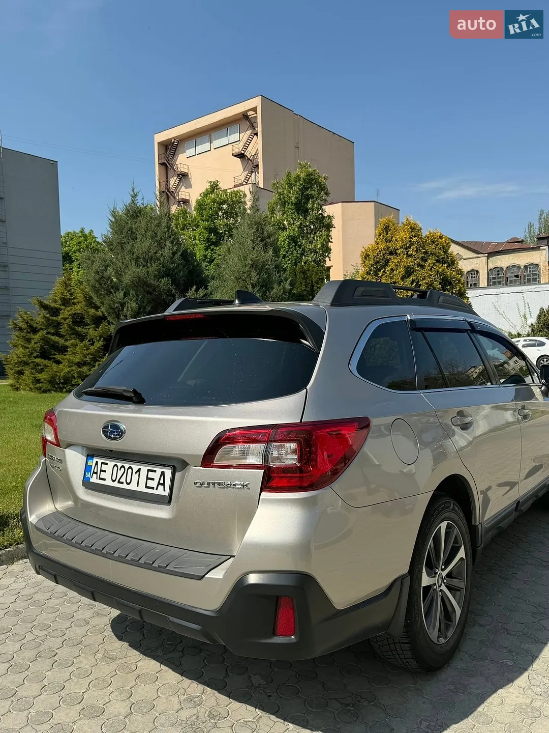 2017 Subaru Outback - мініатюра 10