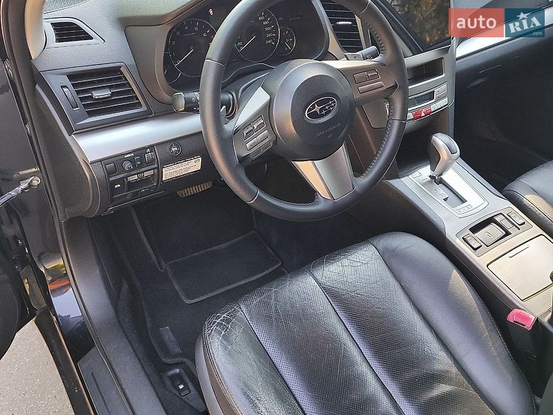 Универсал Subaru Outback 2011 в Желтых Водах