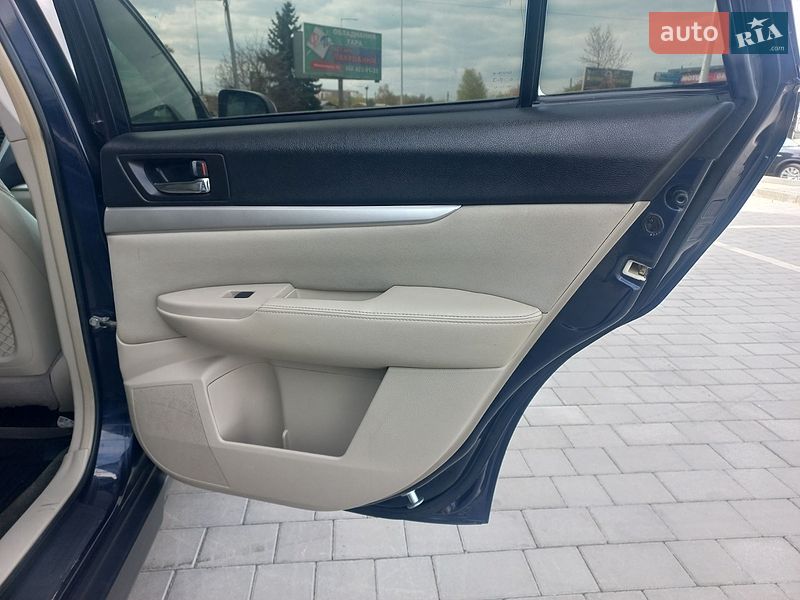 Универсал Subaru Outback 2012 в Ивано-Франковске