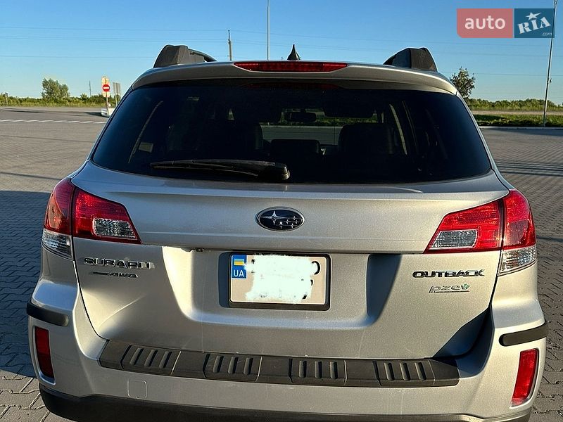 Універсал Subaru Outback 2011 в Бучачі