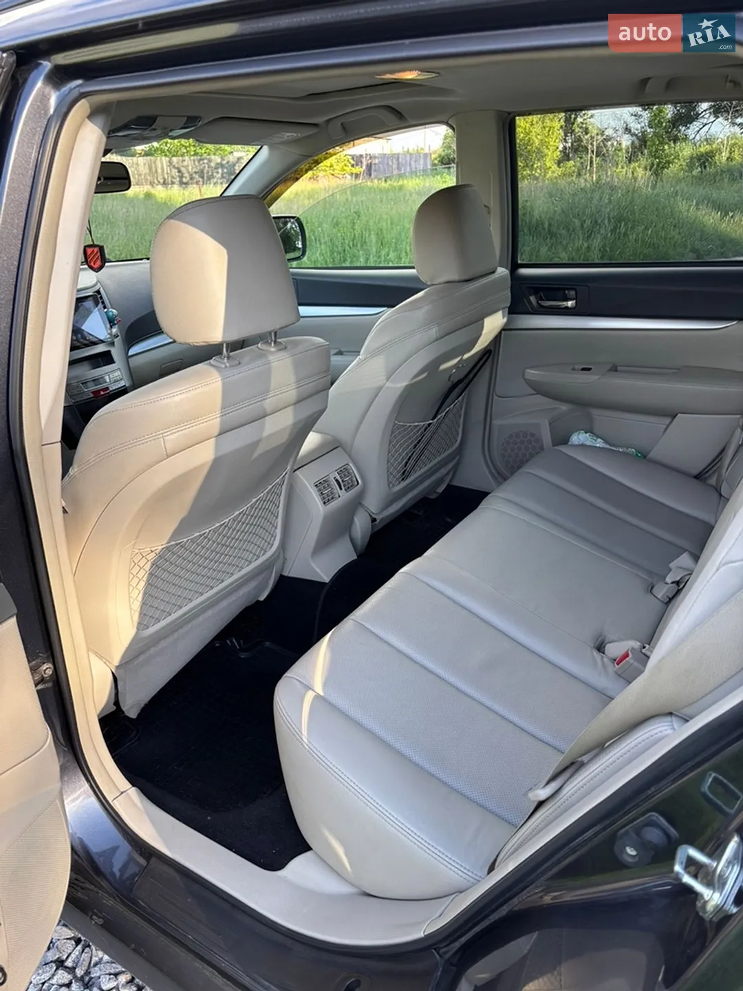 2011 Subaru Outback - мініатюра 11
