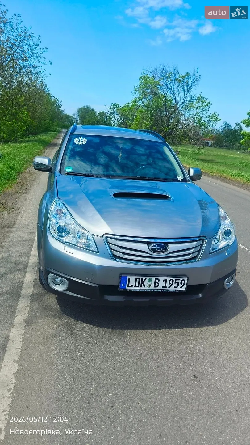 2011 Subaru Outback - мініатюра 2