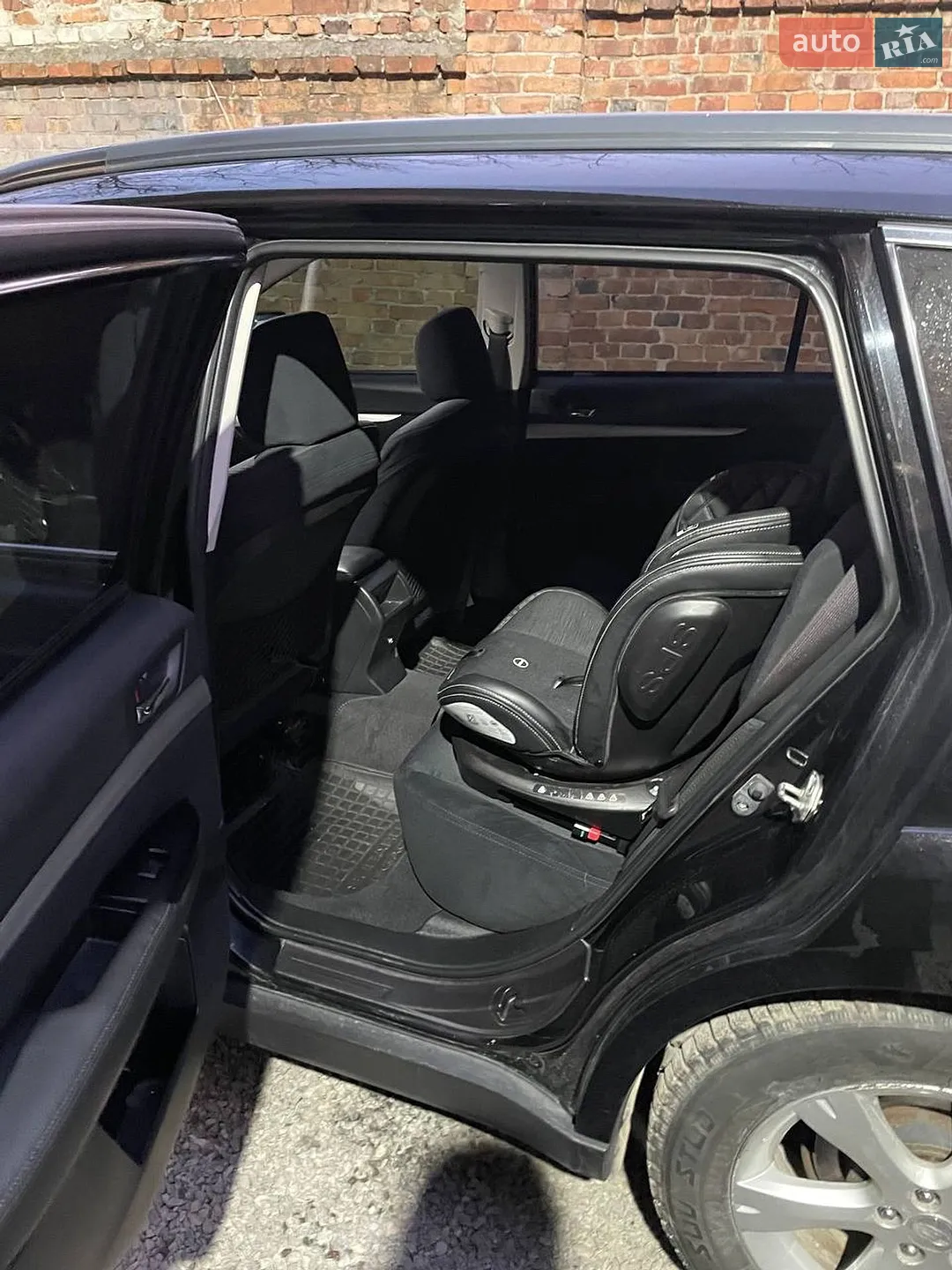 2011 Subaru Outback - мініатюра 11