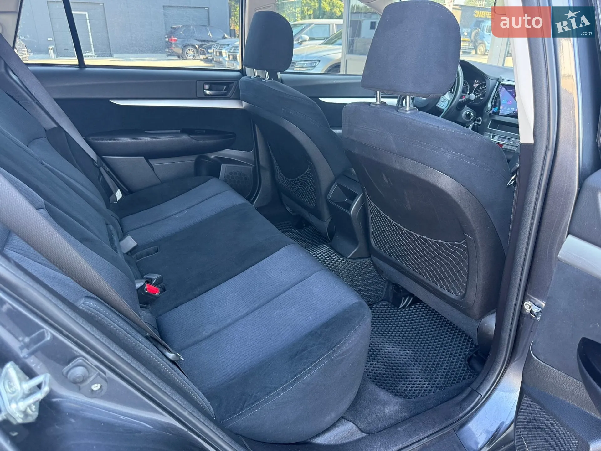 2011 Subaru Outback - мініатюра 14