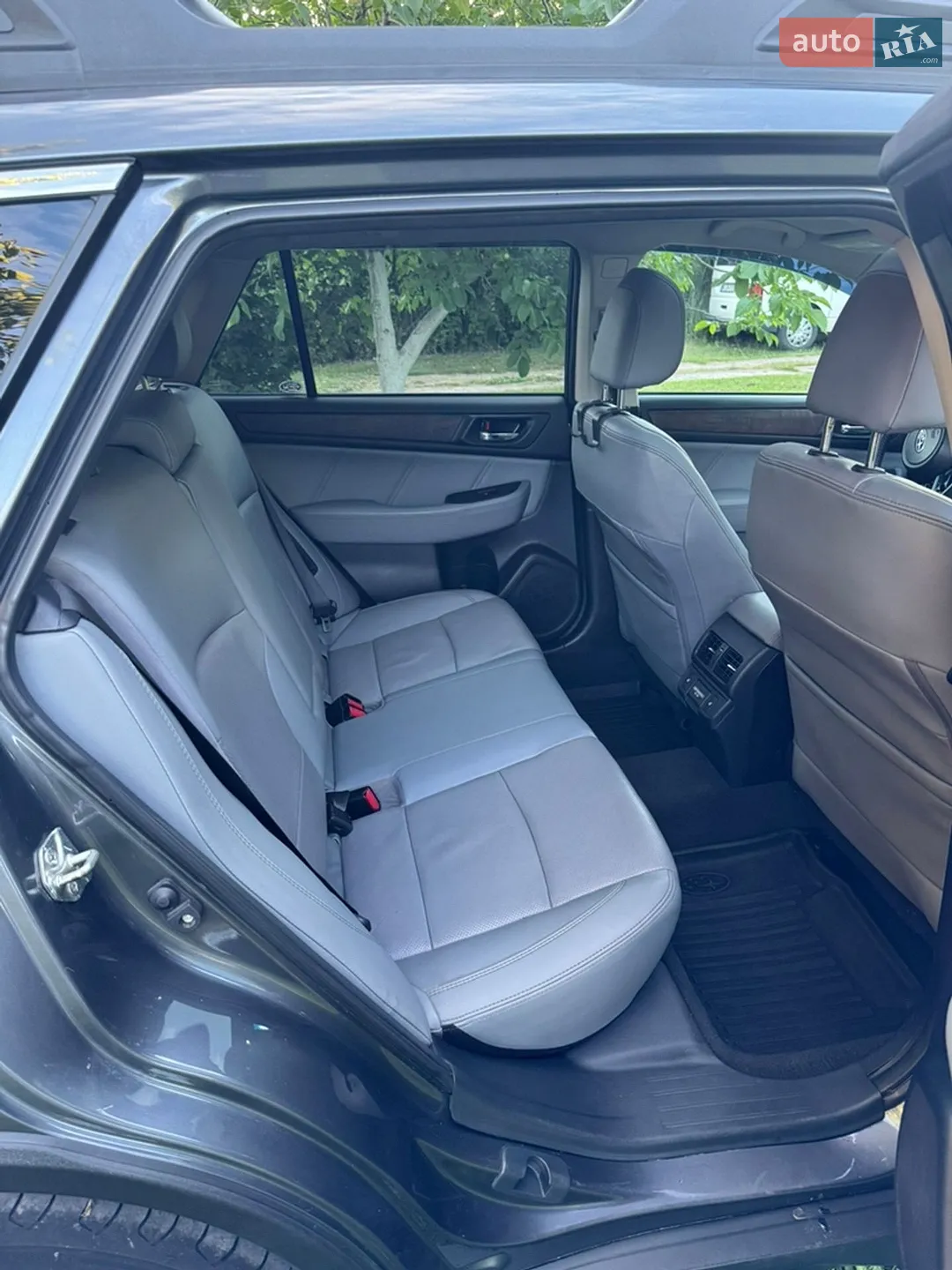 2017 Subaru Outback - мініатюра 12