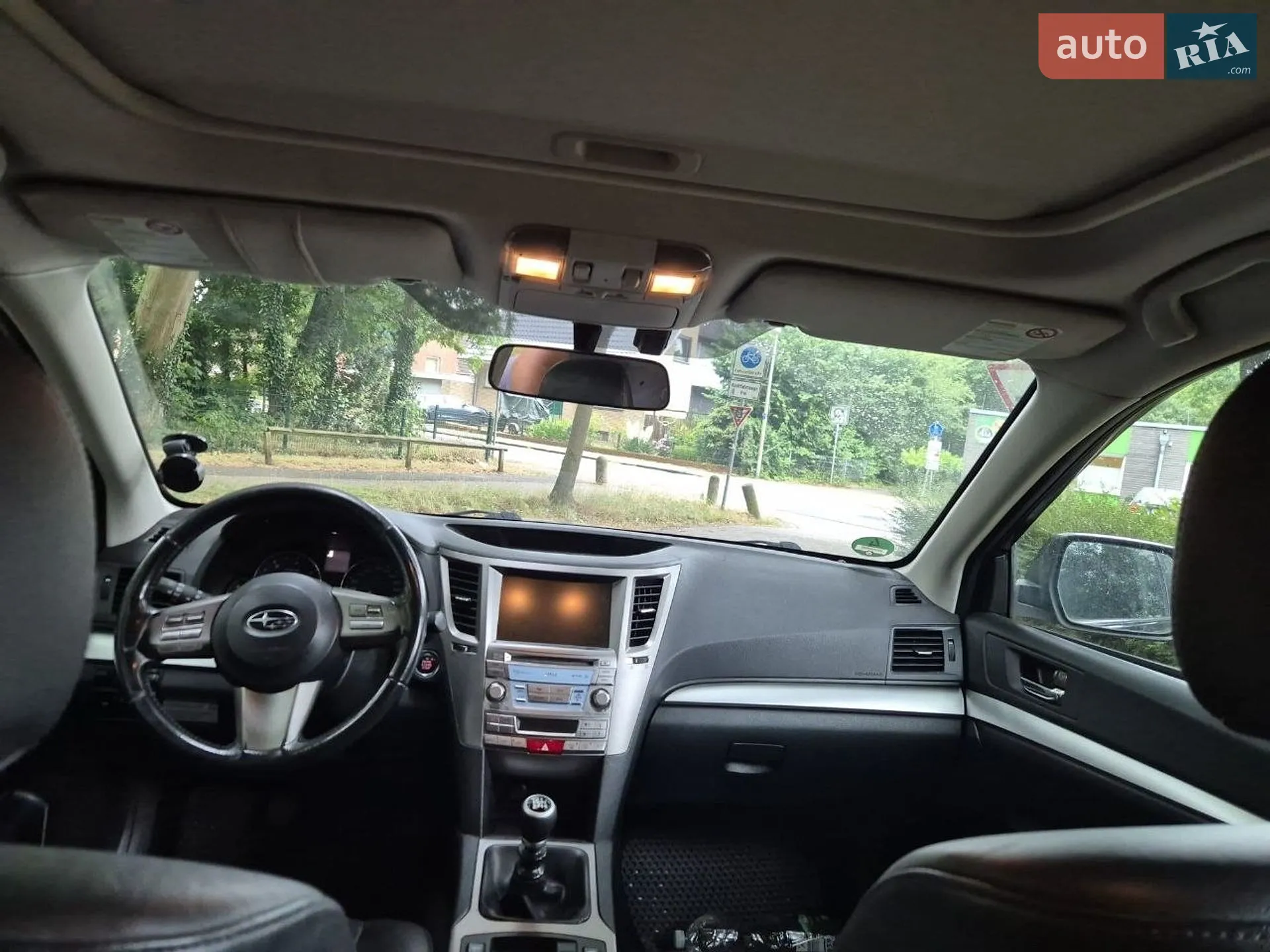 2011 Subaru Outback - мініатюра 2