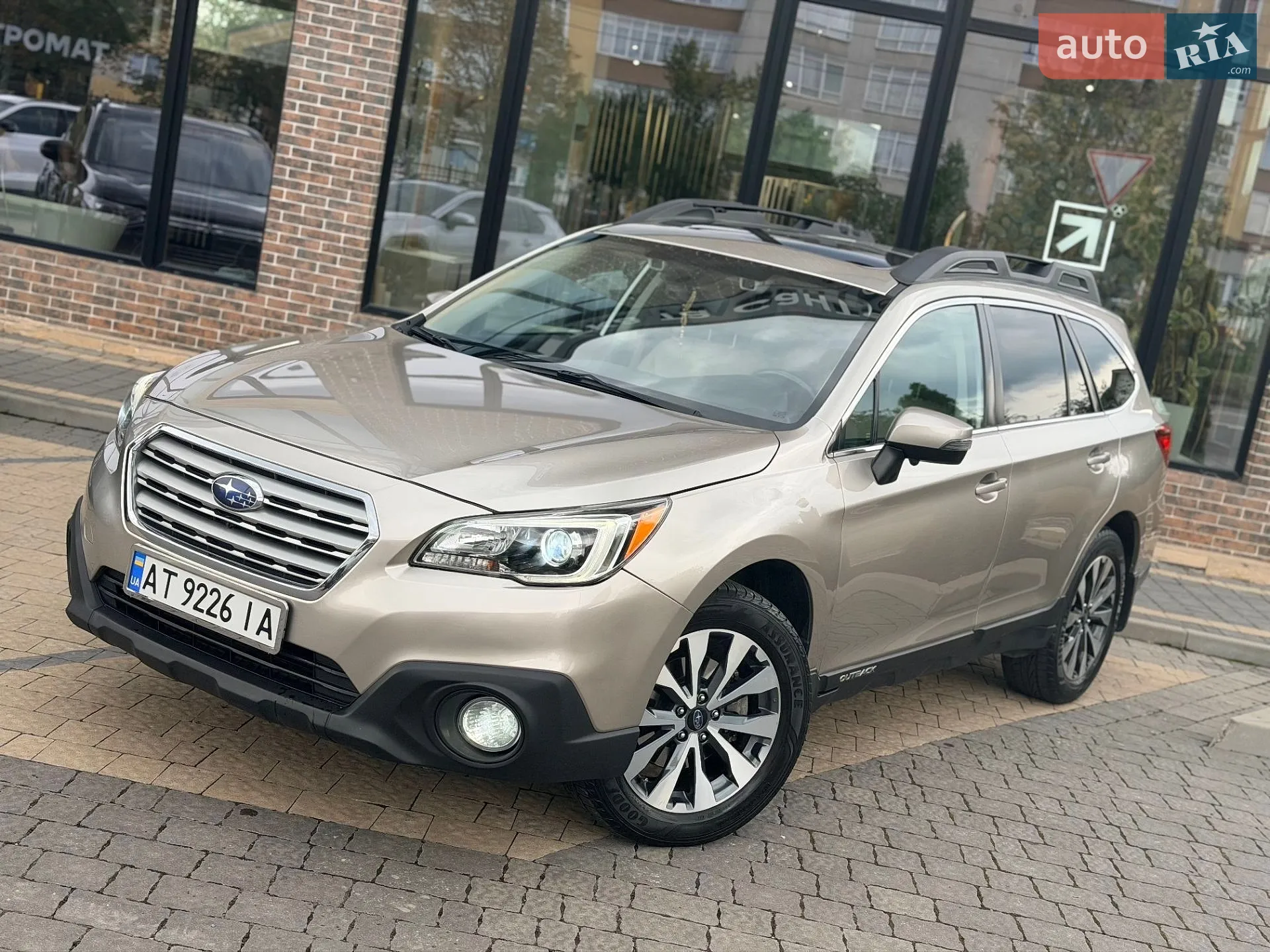 Subaru Outback 2016 VIN 4S4BSAKCXH3292309 фото оголошення 4 з 17