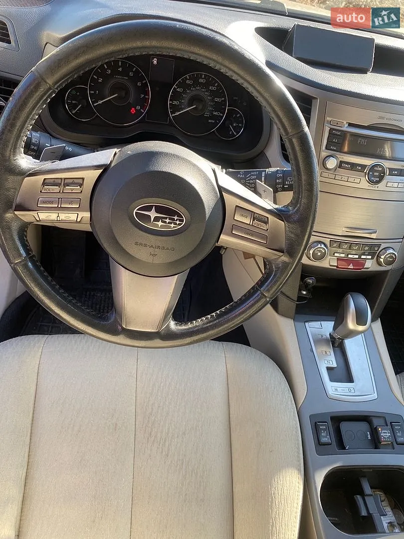 2010 Subaru Outback - мініатюра 12