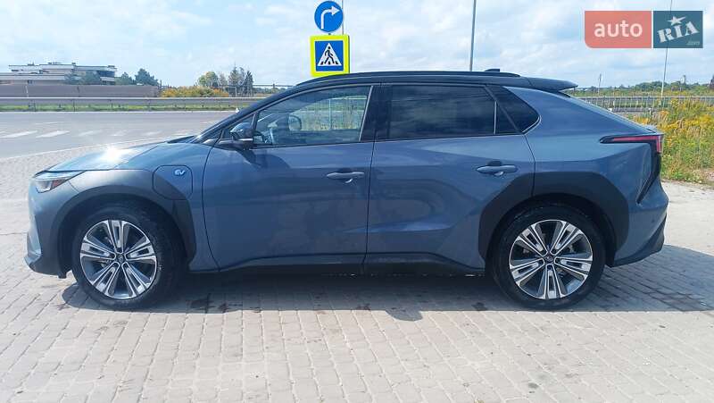 Внедорожник / Кроссовер Subaru Solterra 2023 в Львове