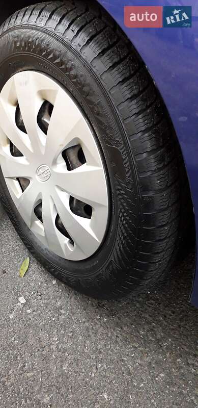 Хетчбек Subaru Trezia 2011 в Києві