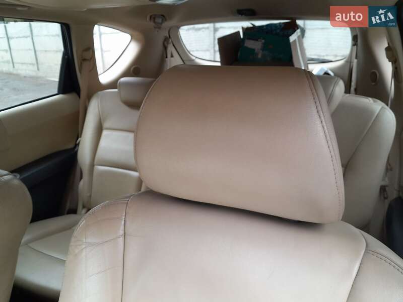 Универсал Subaru Tribeca 2005 в Днепре