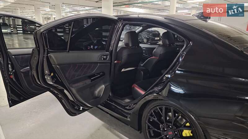 Седан Subaru WRX STI 2017 в Киеве