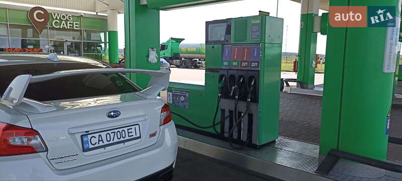 Седан Subaru WRX STI 2015 в Умани