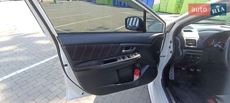 Седан Subaru WRX STI 2015 в Умани