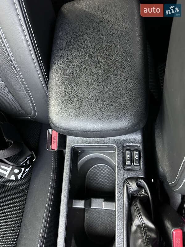 Внедорожник / Кроссовер Subaru XV 2015 в Киеве