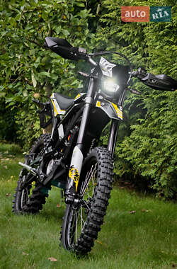 Мотоцикл Позашляховий (Enduro) Sur-Ron Ultra Bee 2023 в 