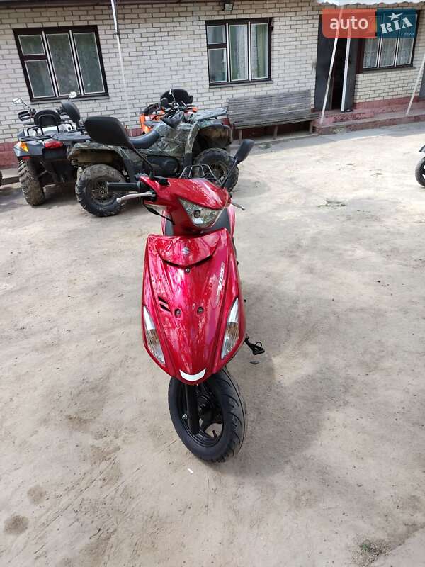 Макси-скутер Suzuki Address V125 2013 в 