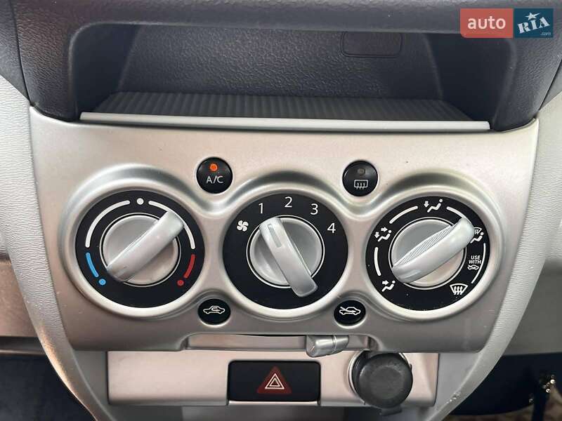 Седан Suzuki Alto 2009 в Стрию