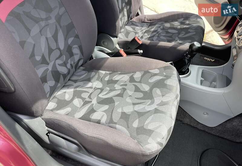 Седан Suzuki Alto 2009 в Стрию