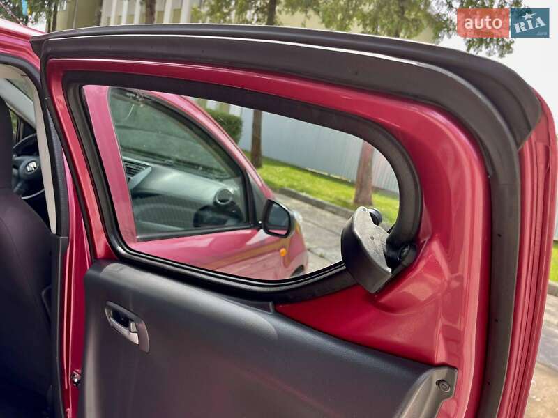 Седан Suzuki Alto 2009 в Стрию
