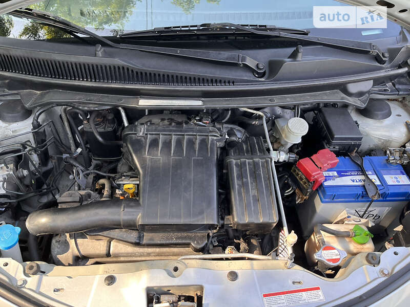 Хэтчбек Suzuki Alto 2011 в Чернигове